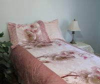 Pink Blossom Crocodile Brocade Linen Set - 600-Thread Count